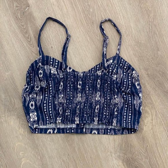 Forever 21 Blue/White Aztec Cropped Cami - L - Picture 3 of 4